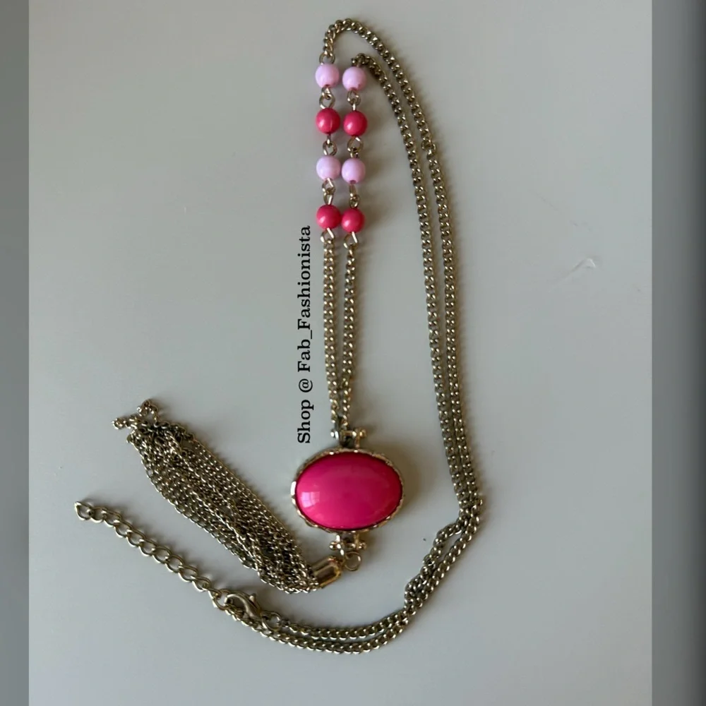 🛍️ Coral tassel necklace